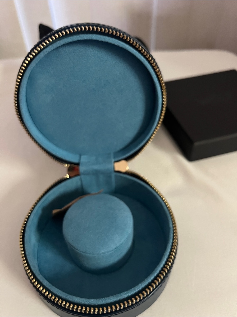 WOLF
Sophia Blue Round Travel Zip Case - Picture 8 of 10
